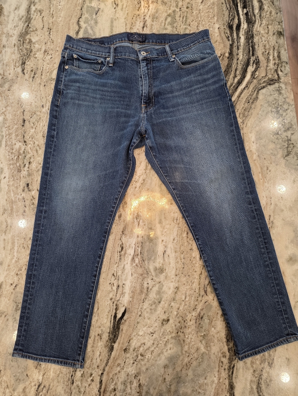 Lucky Brand 410 Athletic Straight Jeans Men's 38x30 Dark Wash Blue Denim